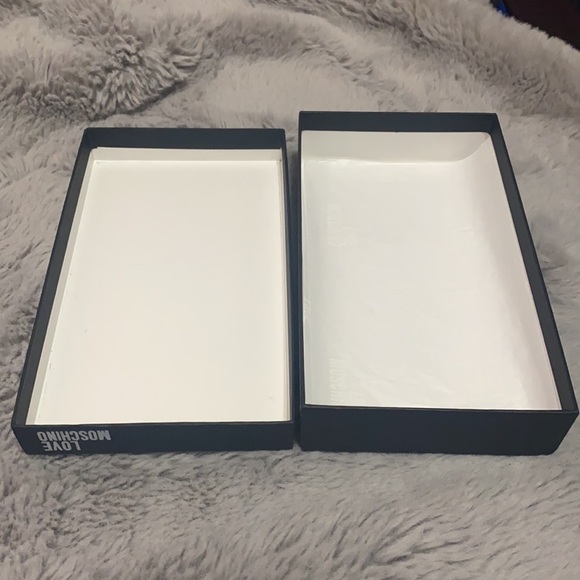 Moschino Box - Picture 4 of 4